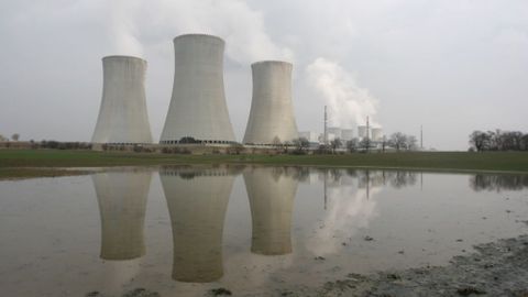 Nestavějte nový reaktor v Dukovanech, budou to vyhozené peníze. Jádro je v krizi, varuje Thomas