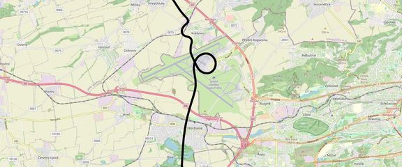 Záznam trasy při přeletu pražského letiště (podklad Open Sttreet Map)