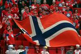 Norští fanoušci věřili, že jejich tým si s favoritem poradí a na jeho úkor postoupí do play off,...