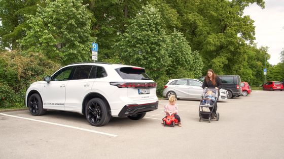 Dokáže auto skutečně zabránit nehodě při couvání? Test ukázal propastné rozdíly