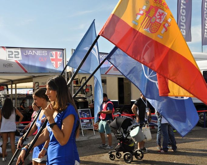 ME tahačů Jarama 2018: grid girls