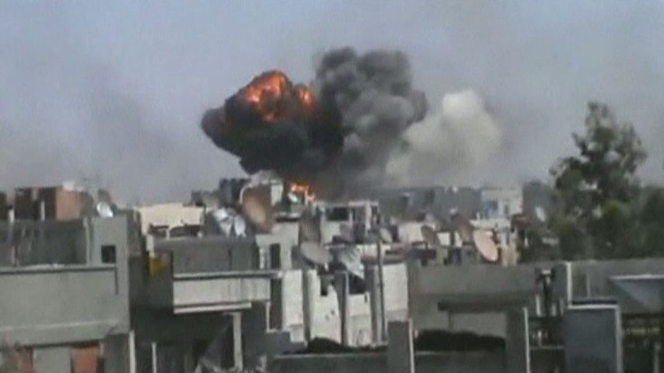 Syrské boje pokračují, výbuchy v Homsu
