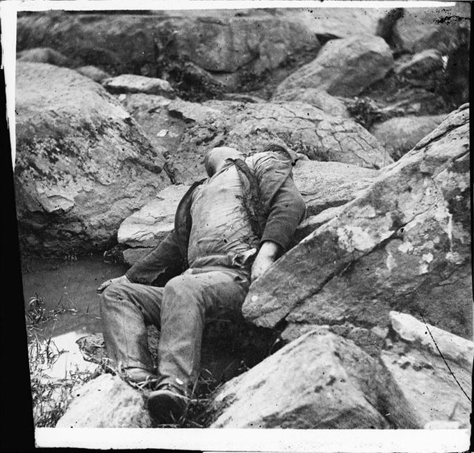 Archivní fotografie pojící se k bitvě u Gettysburgu, která patřila k zásadním momentům americké občanské války Severu proti Jihu v 60. letech 19. století.