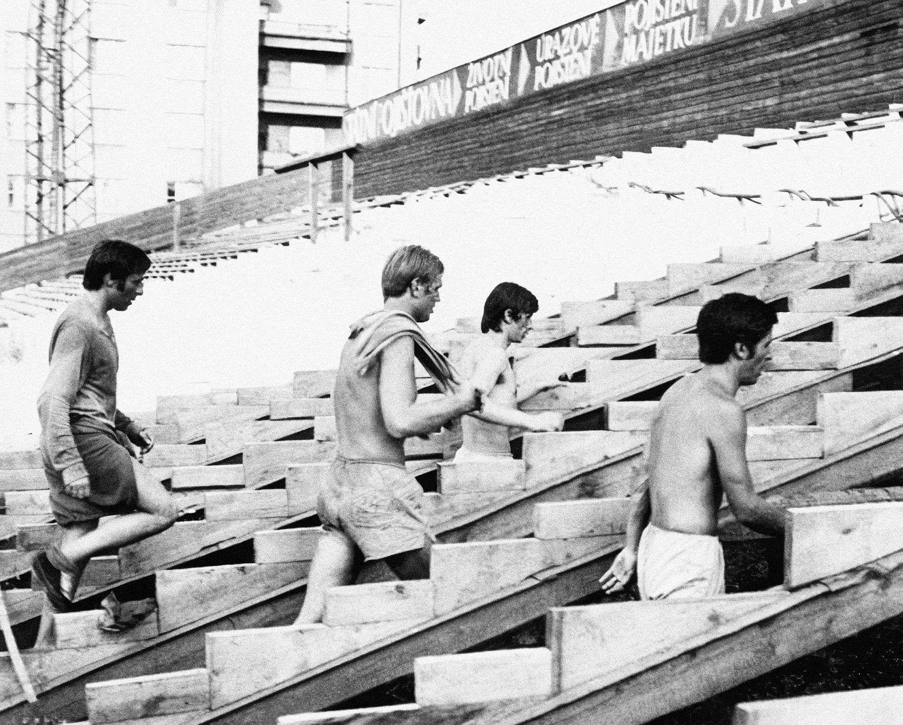 Fotogalerie / Před 90 lety byl otevřen fotbalový stadion Ďolíček klubu Bohemians 1905