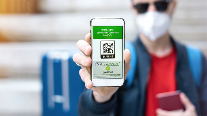 Opatření přehledně: Na oběd už jen s certifikátem. Co dalšího se od pondělí mění?; Zdroj foto: Shutterstock