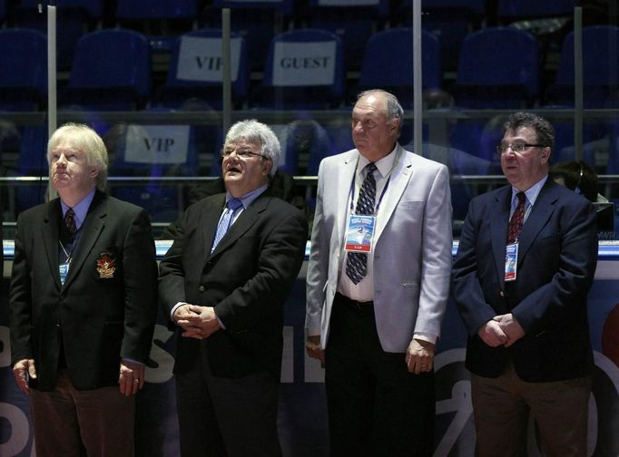 Pat Stapleton, Marsel Dionne, Jocelyn Guevremont and Jean-Paul Parise