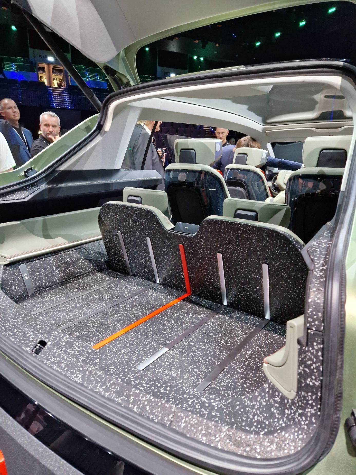 Škoda Vision 7S živé fotky