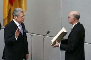Wulffa střídá nový prezident Gauck. Složil přísahu