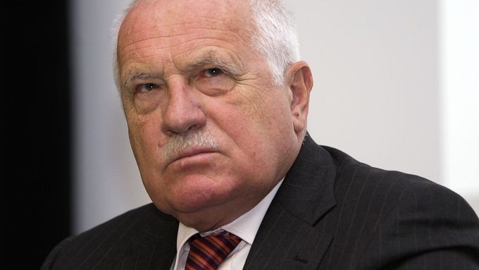 Václav Klaus nemá kritiky rád.