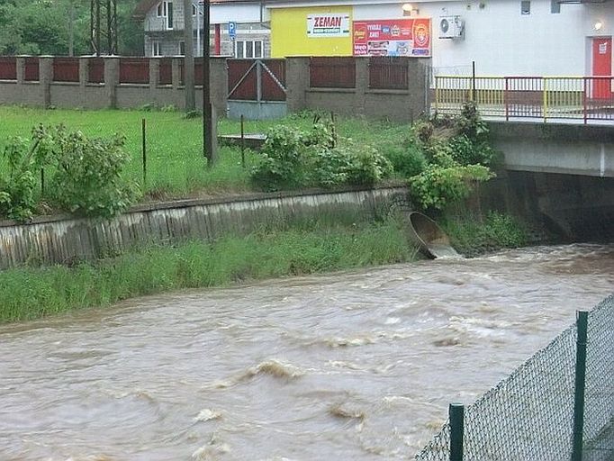 Svatava v Kraslici na Sokolovsku. Opakuje se situace jako v lednu 2013, píše Radim Diviš.