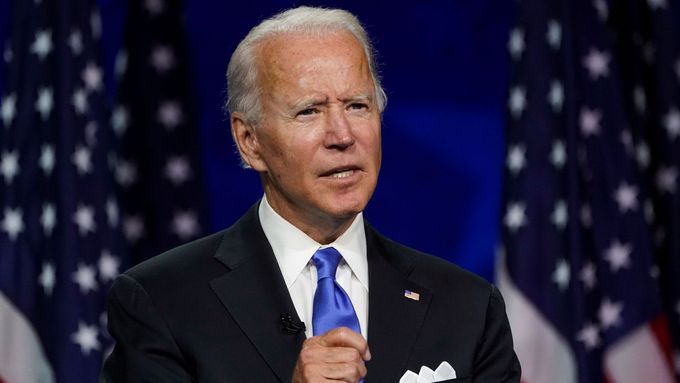 Joe Biden přijal nominaci Demokratické strany do souboje o Bílý dům.
