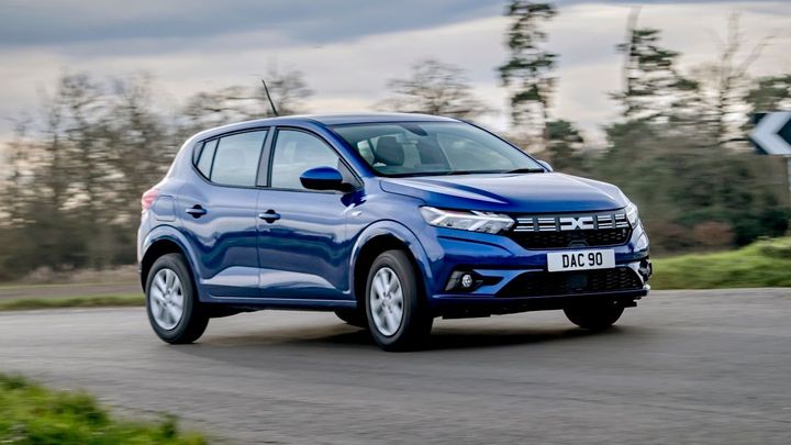 Levné Hyundai, drahá Dacie. Za Sandero platí Češi víc než v okolních zemích