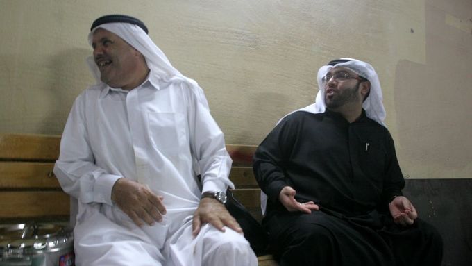 Fotoglosář: Výprava za Araby s mravnostní policií v zádech