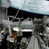 NASA ukázala, jak zaparkovat Discovery