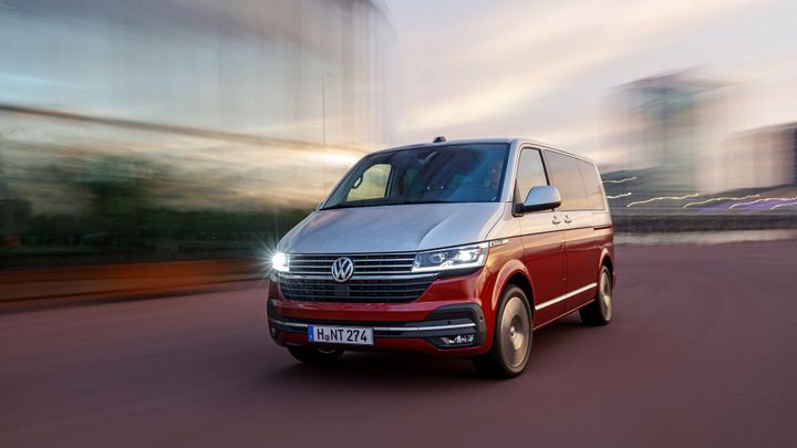 Automobilový sen velkých rodin je v Česku v novém. VW Multivan vyrostla konkurence