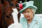 Každý den na závodiště v hrabství Berkshire dorazí někdo z královské rodiny. Nechyběla ani nedávno jubilující královna Alžběta,