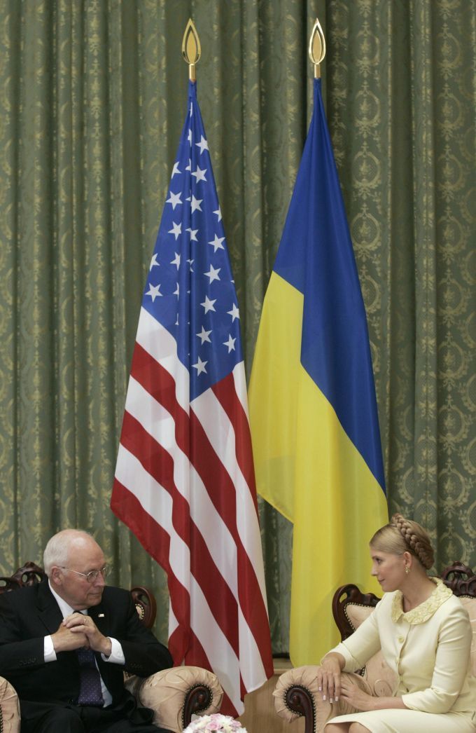 Viceprezident USA Dick Cheney s ukrajinskou premiérkou Julií Tymošenkovou