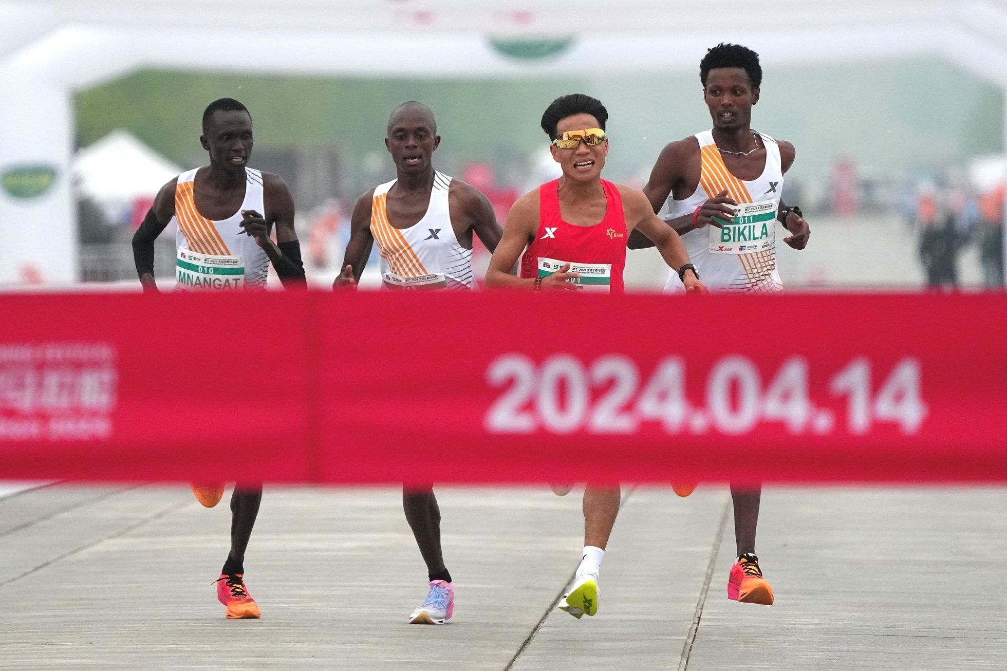 Finiš půlmaratonu v Pekingu