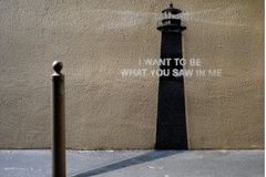 Umělec Banksy odhalil nové dílo. Kde se nachází, je však záhadou