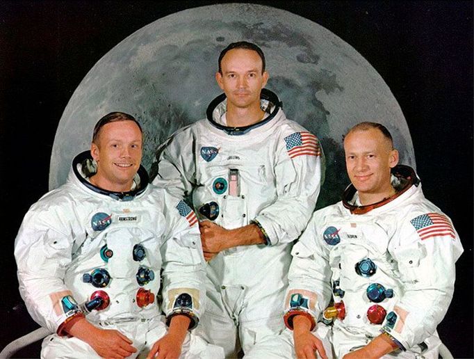 Oficiální snímek posádky Apollo 11. Zleva doprava Neil Armstrong, Michael Collins a Edward "Buzz" Aldrin.