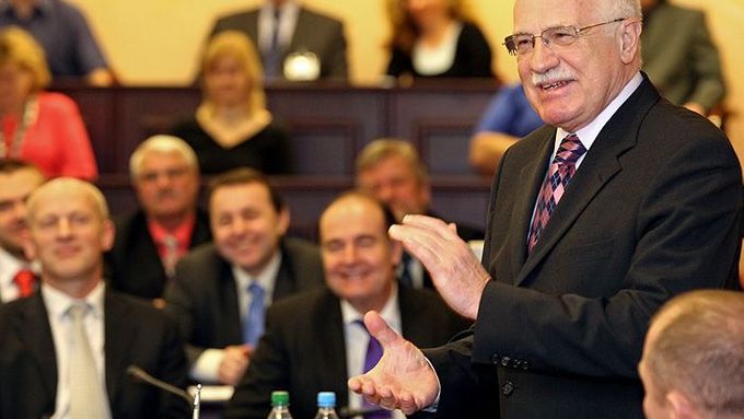 Klaus na předvolebních cestách po Česku, naposled v Plzni