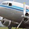 DC-3 na letišti v Ruzyni
