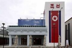 Expo: Severokorejci líčí štěstí komunismu. Přijel i Kim