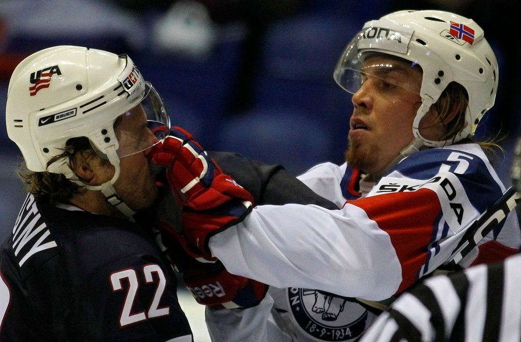MS 2011: USA - Norsko (Stastny, Koivu - rvačka)