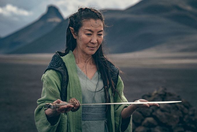 Michelle Yeoh jako Scían.