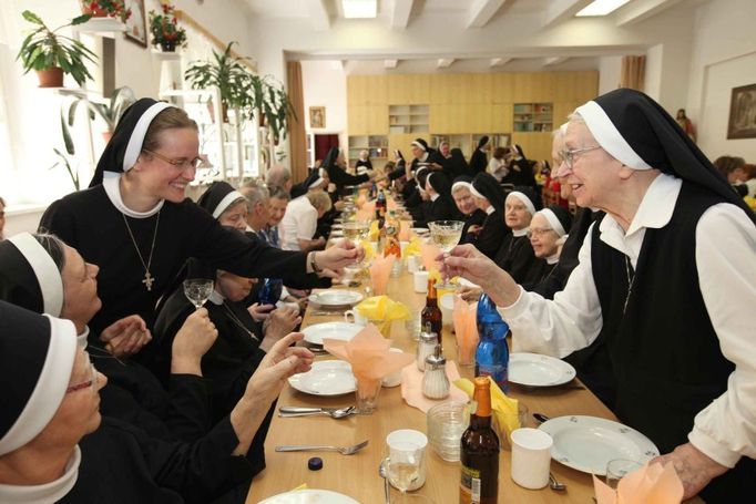 Nechyběl ani slavnostní přípitek.