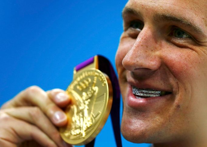 Olympijský zlatý medailista americký plavec Ryan Lochte po polohovacím závodě na 400 metrů na OH 2012 v Londýně.