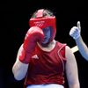 Kazašská boxerka Marina Volnovová prohrála s Američankou Claressou Shieldsovou v kategorii do 75 kg na OH 2012 v Londýně.