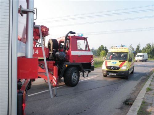 Auto prorazilo u Měnína na Brněnsku most
