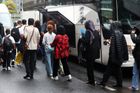 Německo poprvé od ustavení Merzovy vlády přijalo let s afghánskými migranty