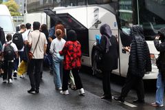 Německo poprvé od ustavení Merzovy vlády přijalo let s afghánskými migranty