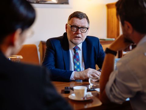 Michl píše Stanjurovi. Chce víc peněz pro ČNB. Řešte to s příští vládou, řekl resort