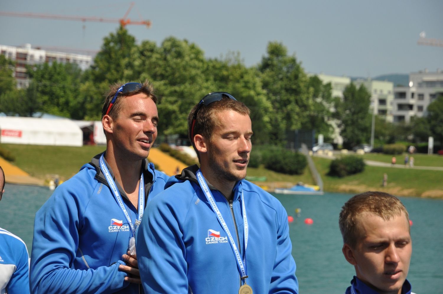 Filip Dvořák a Jaroslav Radoň (zleva) na Mistrovství Evropy rychlostních kanoistů 2012 v Záhřebu.