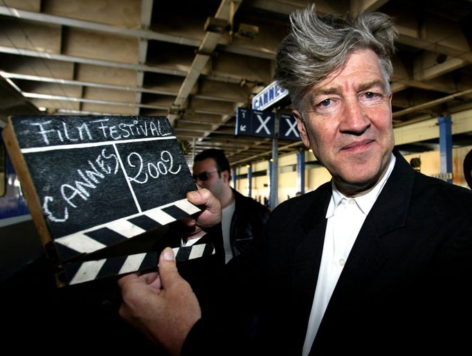 Režisér David Lynch na fotografii z roku 2002.