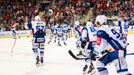 Hokejisté Komety Brno slaví zisk třináctého extraligového titulu.