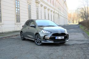 Toyota Yaris už podruhé vyhrála Evropské auto roku. Jak jezdí, když to není hybrid?