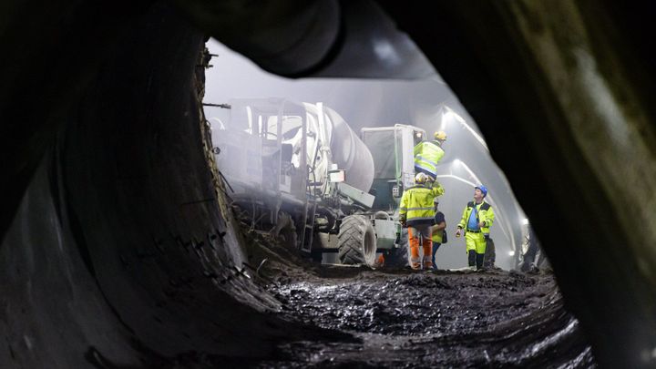 Mezi geologickými zlomy a trilobity. Raziči ukázali snímky z průzkumných štol metra D; Zdroj foto: DPP - Petr Hejna