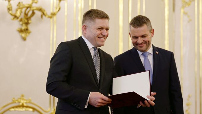 Tak už abychom se zase pomalu připravili... (Robert Fico a Peter Pellegrini)