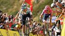13. etapa Tour de France 2020: Egan Bernal a Rigoberto Uran při dojezdu do cíle.