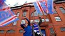 Fanoušci Glasgow Rangers slaví zisk 55. titulu ve skotské lize.