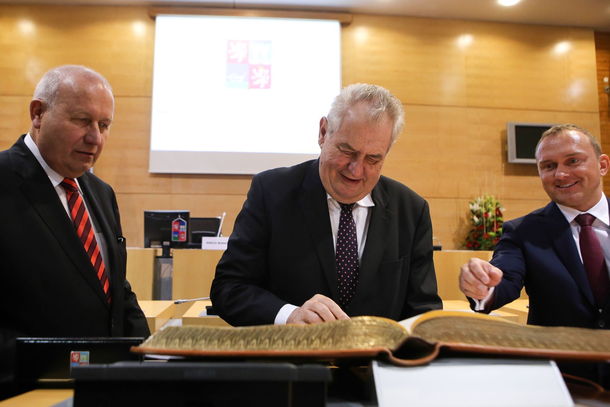 Zeman na návštěvě Ústeckého kraje - 7.12.2015 - finální verze