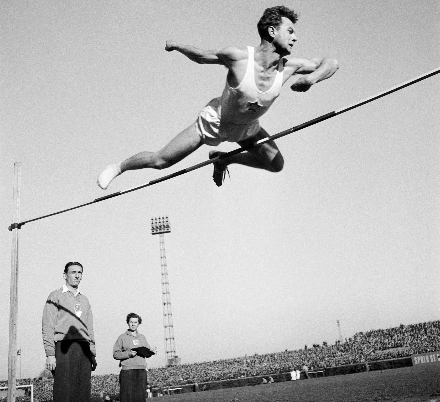 Kniha Miliony okamžiků a výstava 100kamžiků, Výstava, kniha, ČTK, Magazín, Foto