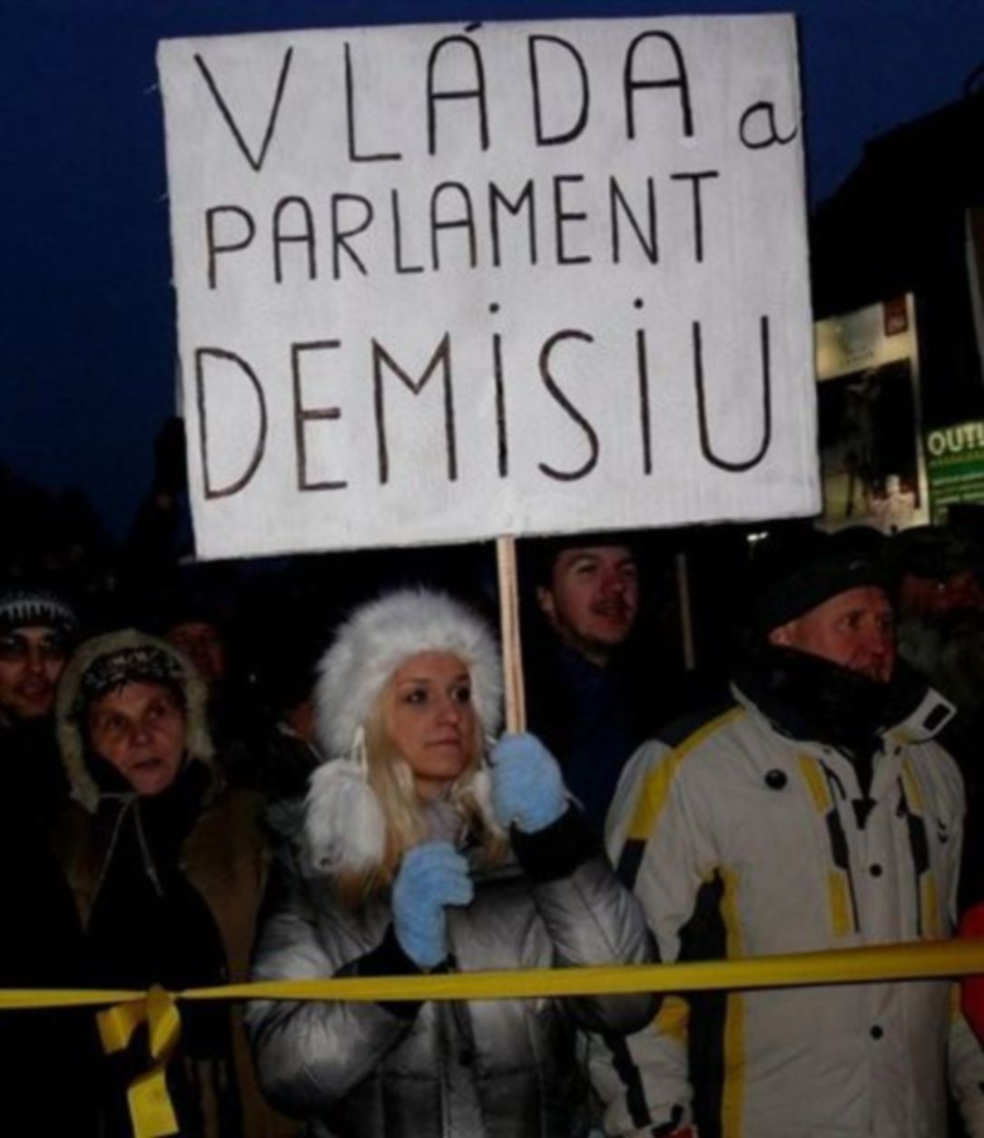 Demonstranti se Bratislavě střetli s policií 8