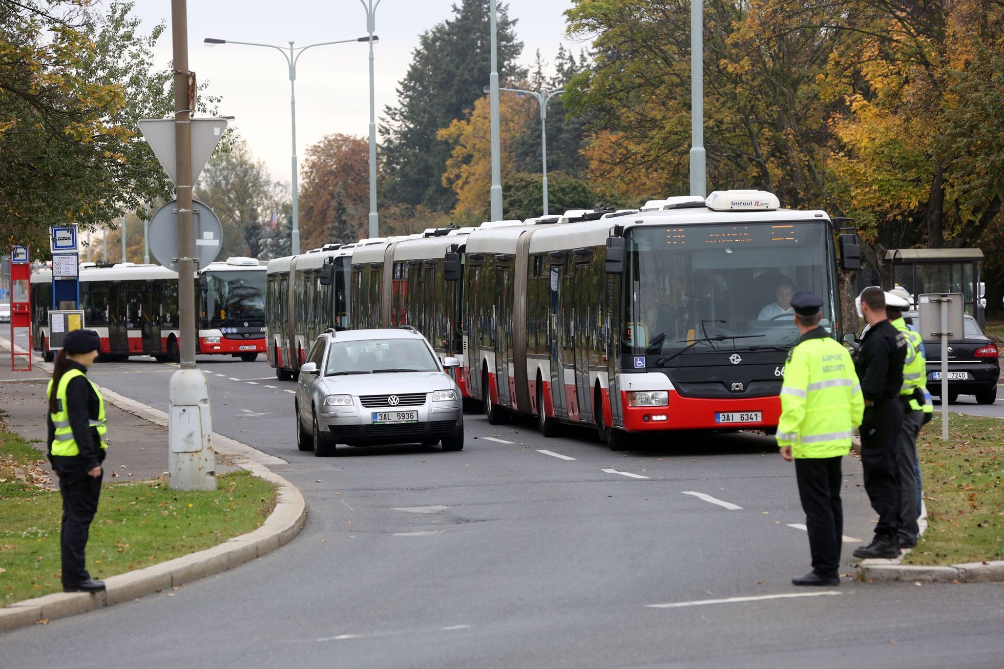 Taxikáři blokují cestu k letišti