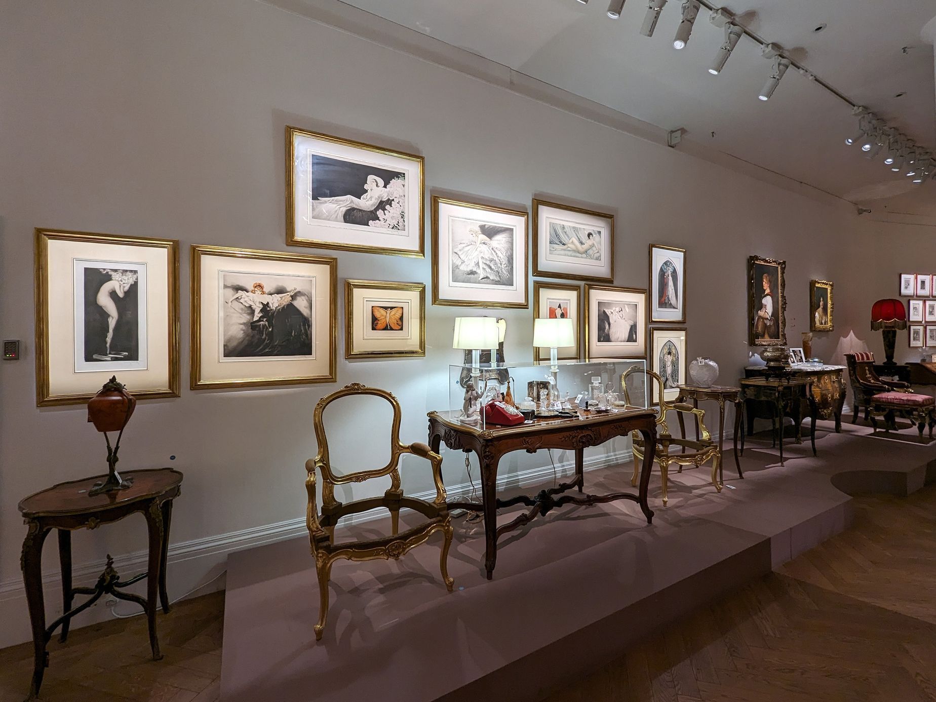 freddie mercury aukce