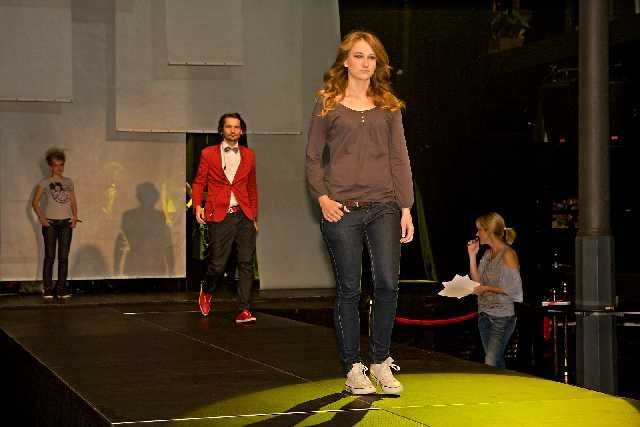 přípravy na přehlídku Každá žena může být modelkou